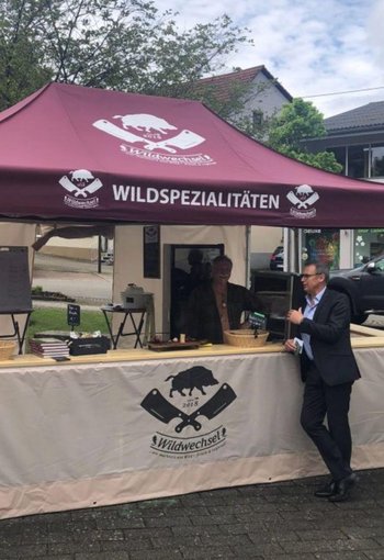 Verkaufsstand für Wildspezialitäten