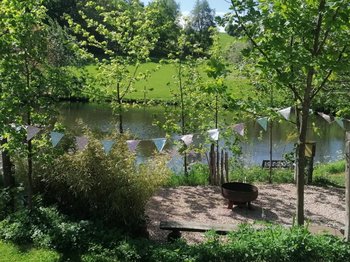 Blick in Grüne auf dem Weiherhof